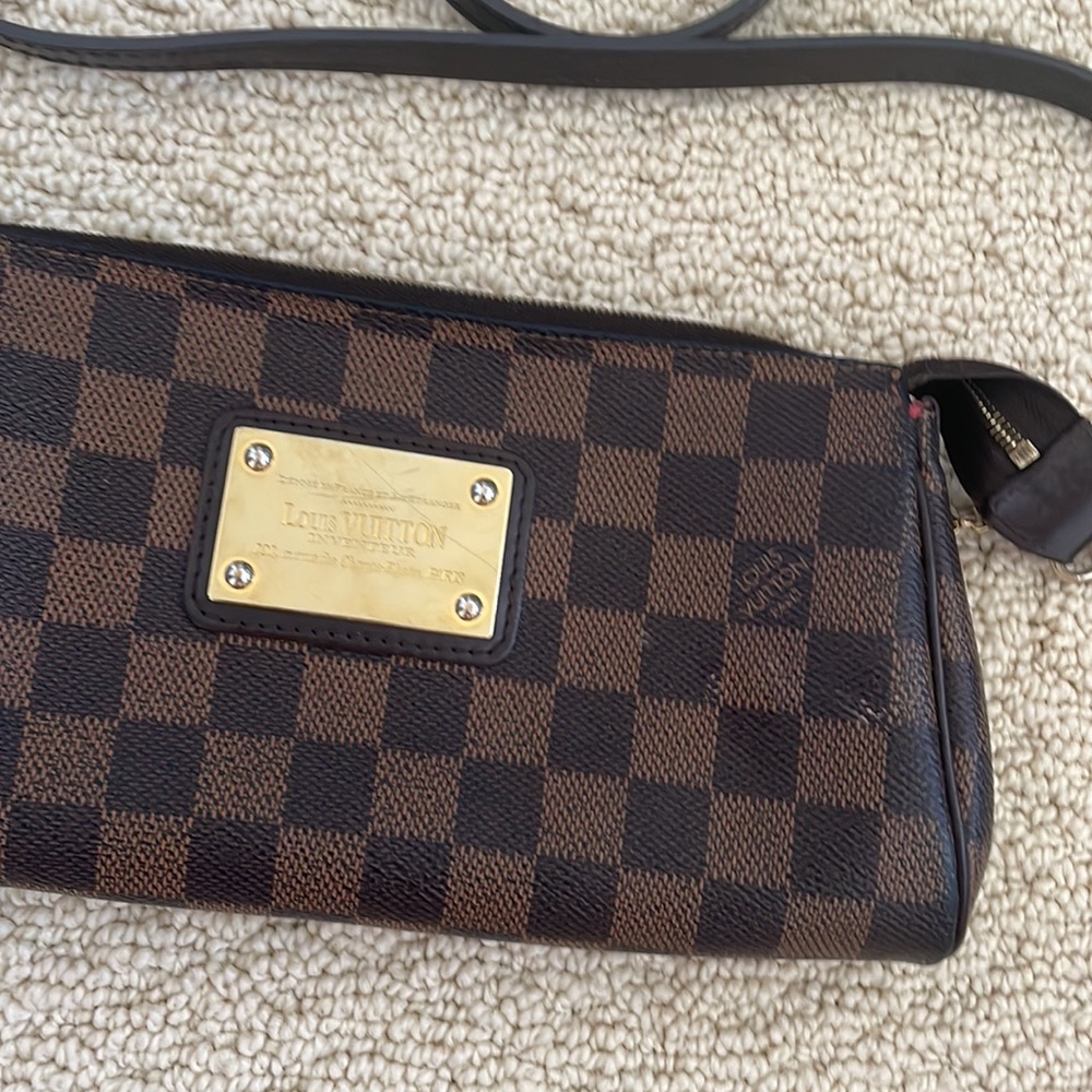 LV bag - Picture 3 of 6